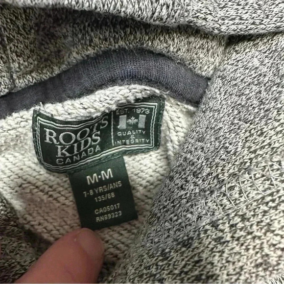 Roots Hoodie Grey & Black Size Mediun - Picture 8 of 16